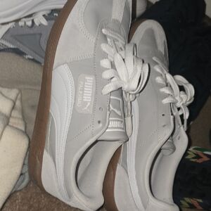Puma Gray and White Suede Leather Sneakers with Gum Sole